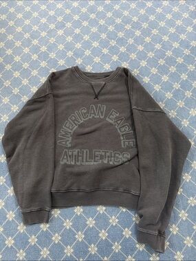 American Eagle Outfitters Black Vintage Wash Crewneck Sweatshirt